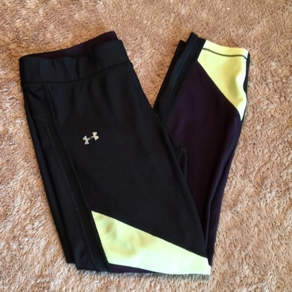 UNDER ARMOUR Ladies Heatgear Leggings - sz Large